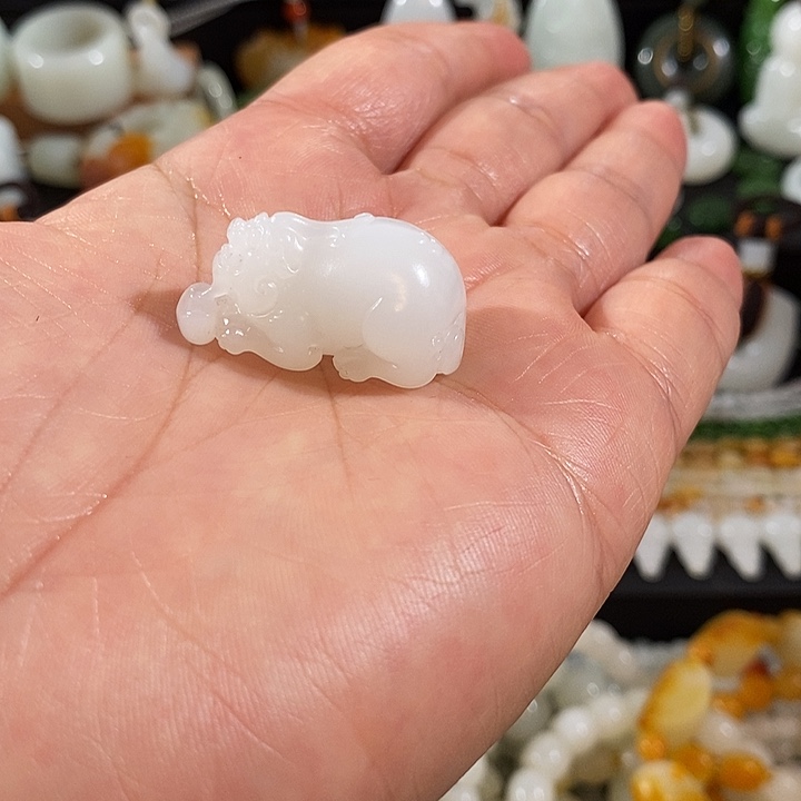 和田玉颈饰未镶嵌