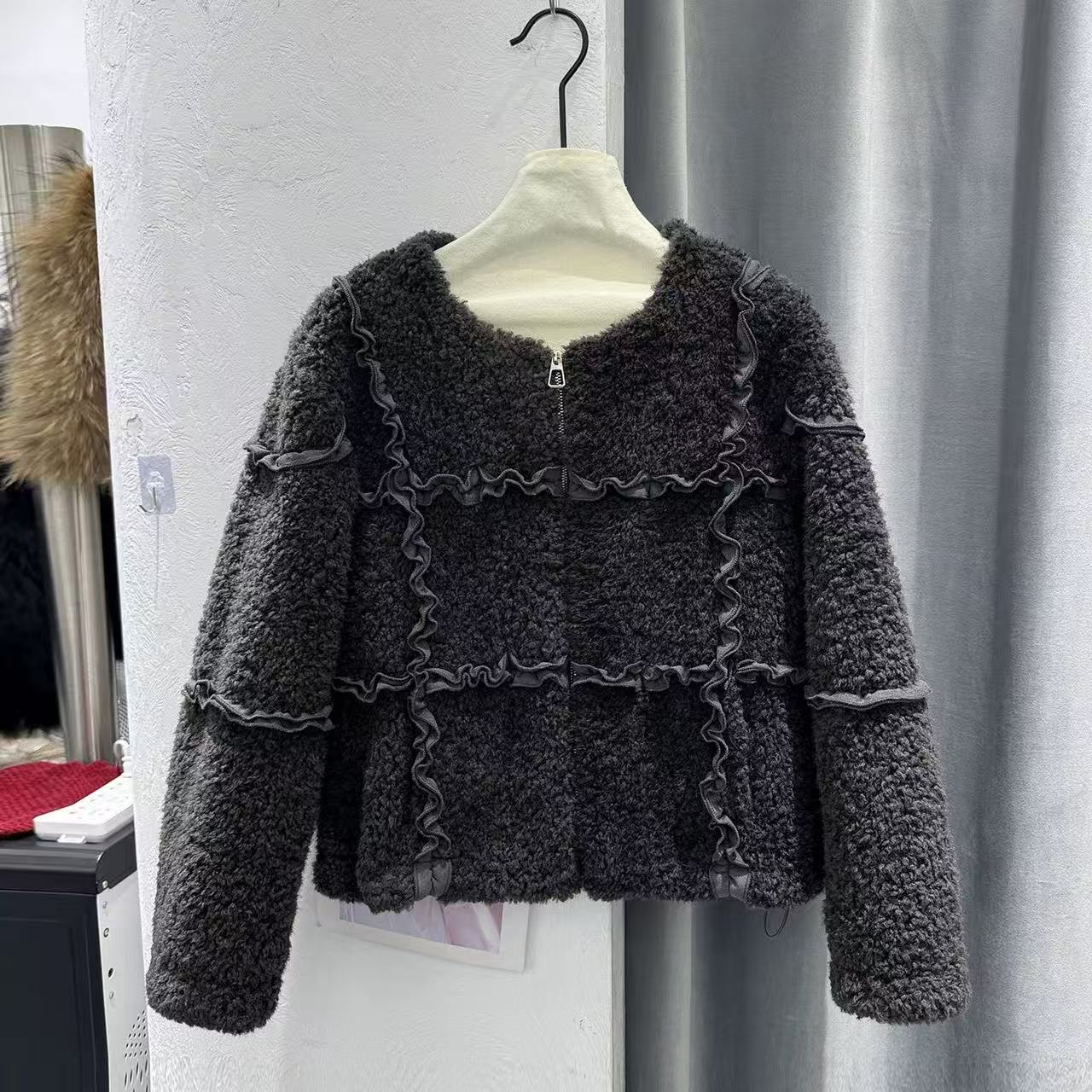 830款高品质皮毛一体外套