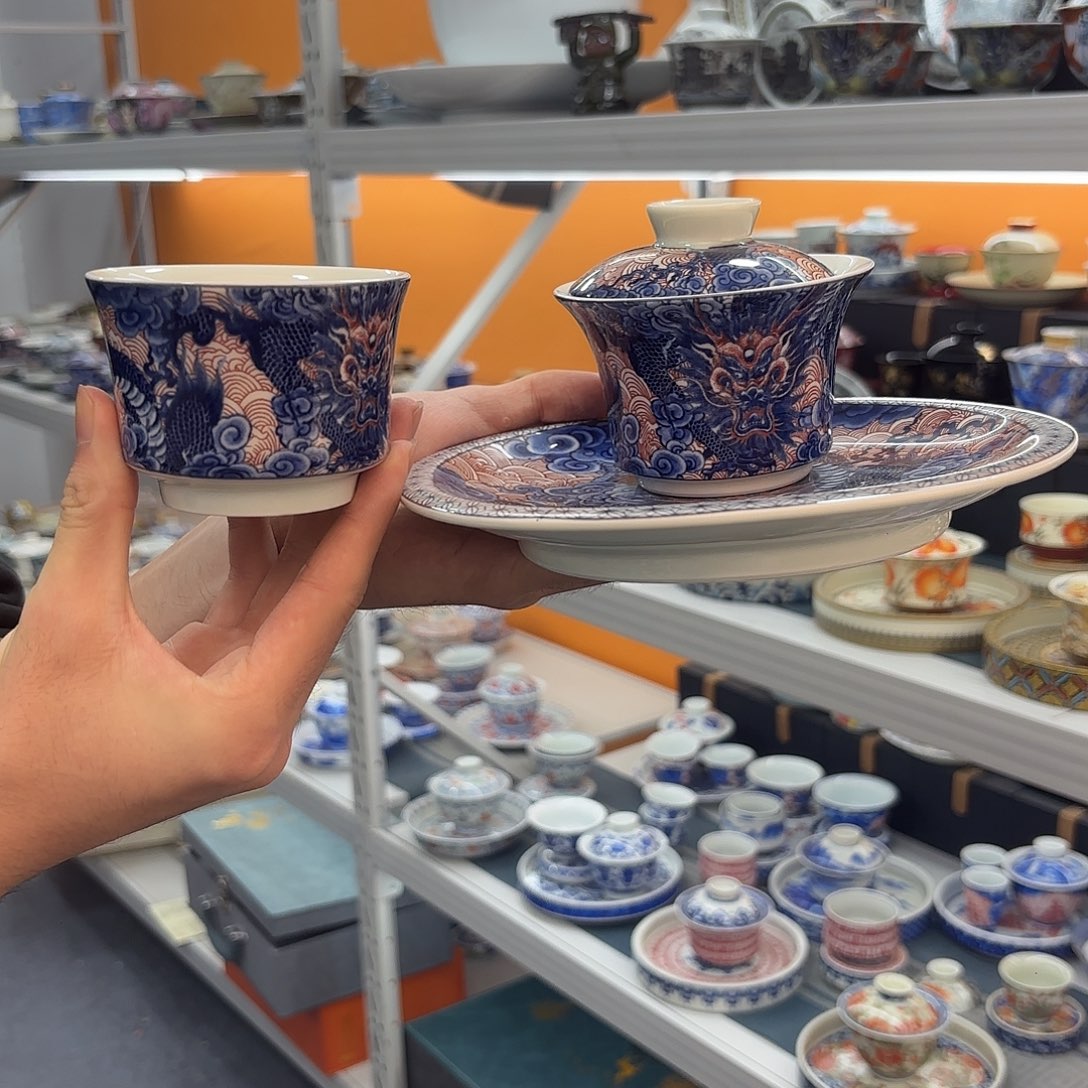 纯纯粹粹的爱豆了