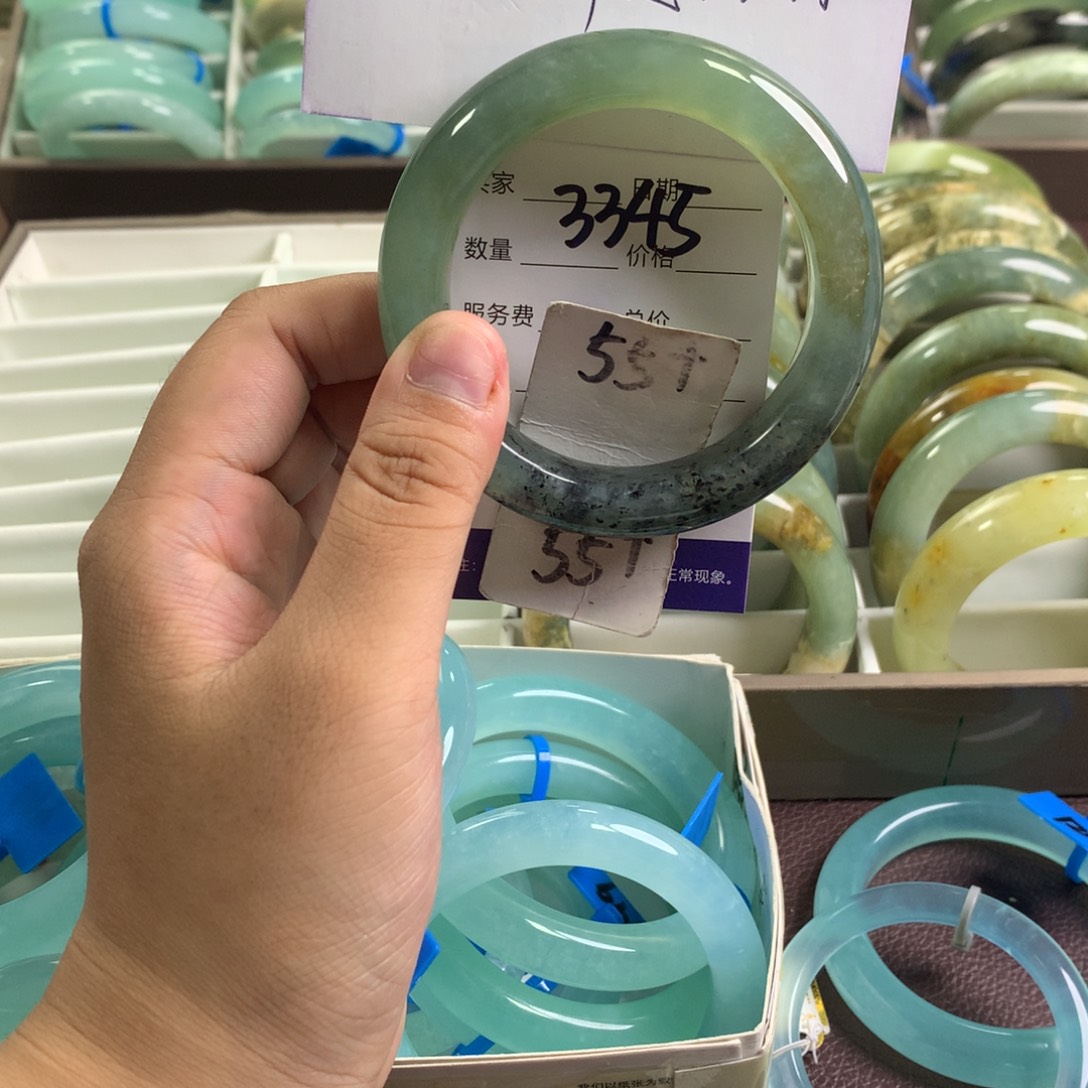 未镶嵌蛇纹石玉手镯3345