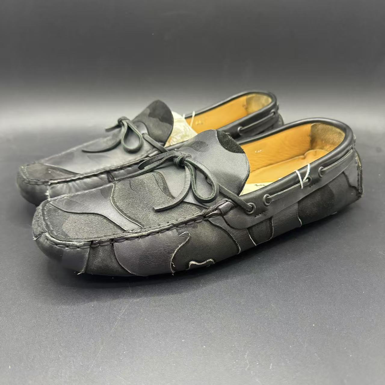 95新 Valentino/华伦天奴 男士时尚百搭黑色豆豆鞋44码 lb405