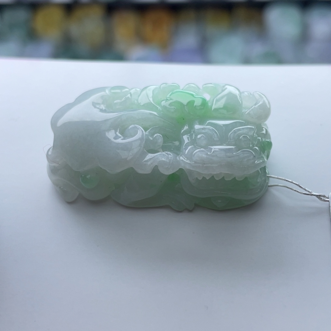 翡翠颈饰未镶嵌貔貅