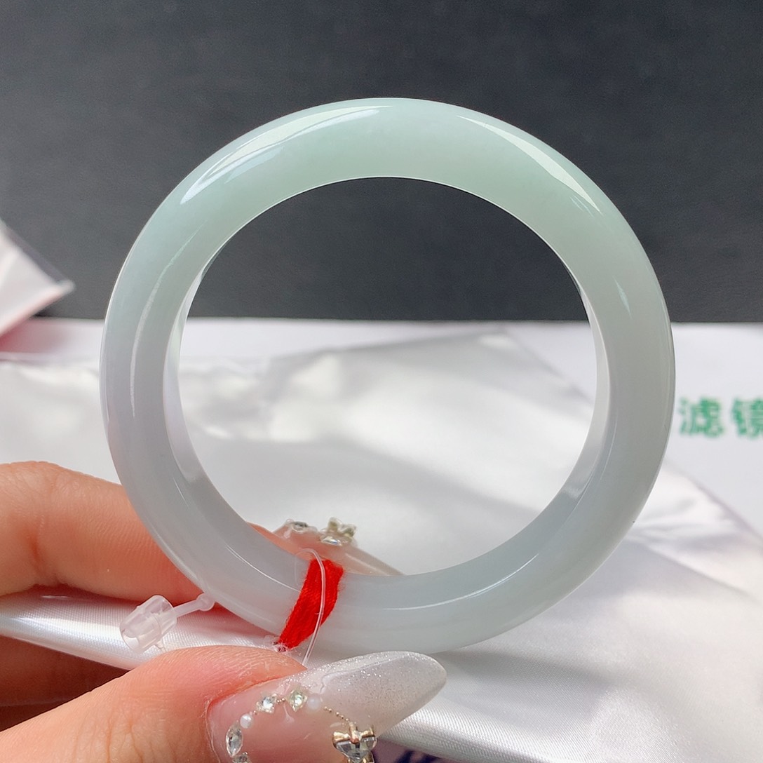 翡翠手镯未镶嵌21正52