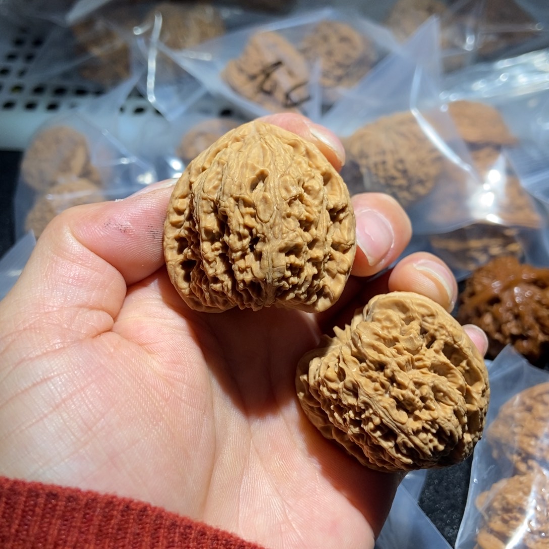 吊坠文玩核桃涿鹿三角南疆石75