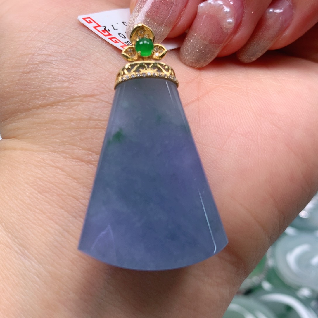 翡翠颈饰18K金镶嵌天然翡翠