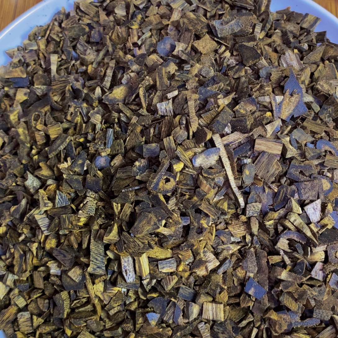 侯***瑞沉香沉香碎屑紫罗兰高油料394克
