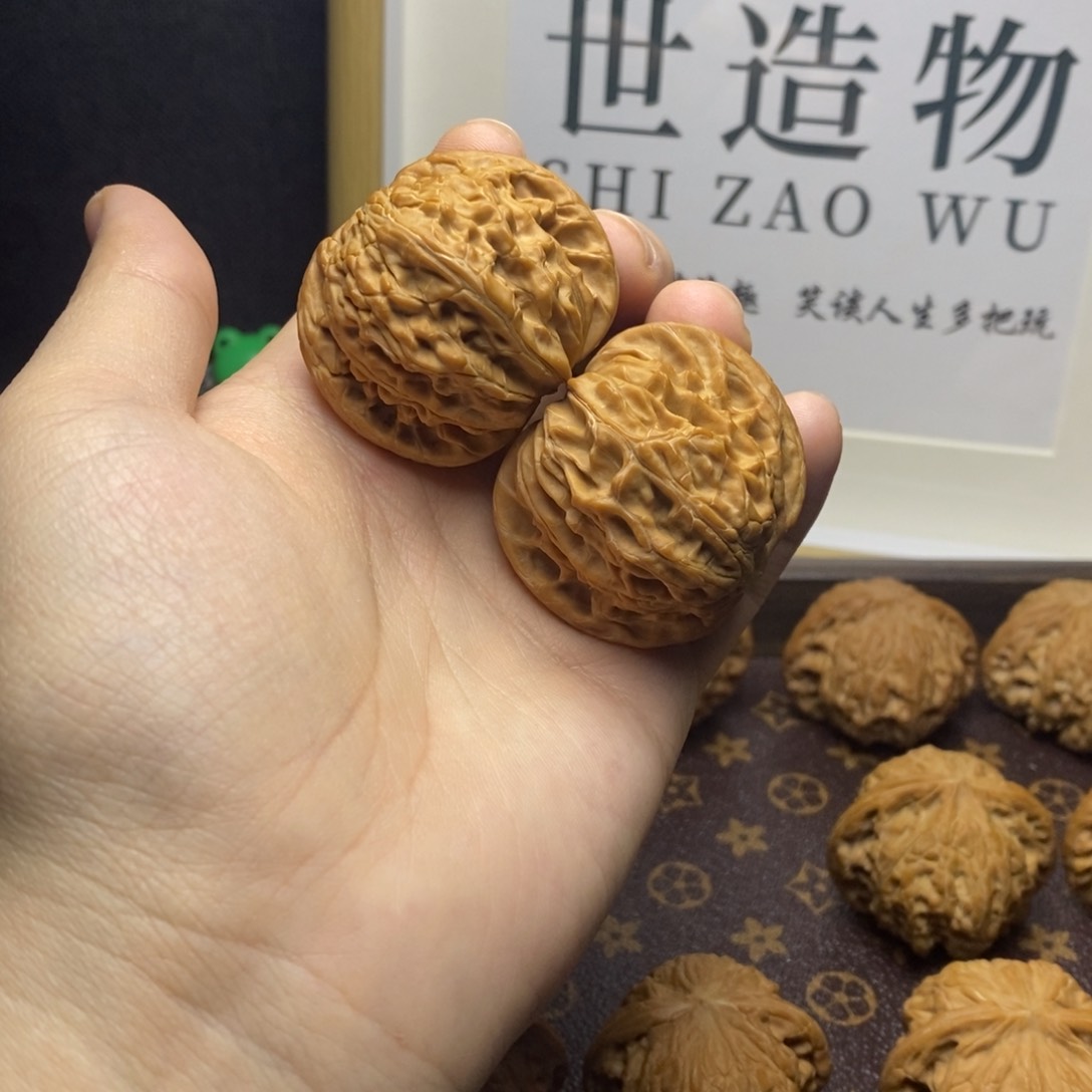 桃核把件涞水山地磨盘嘿嘿