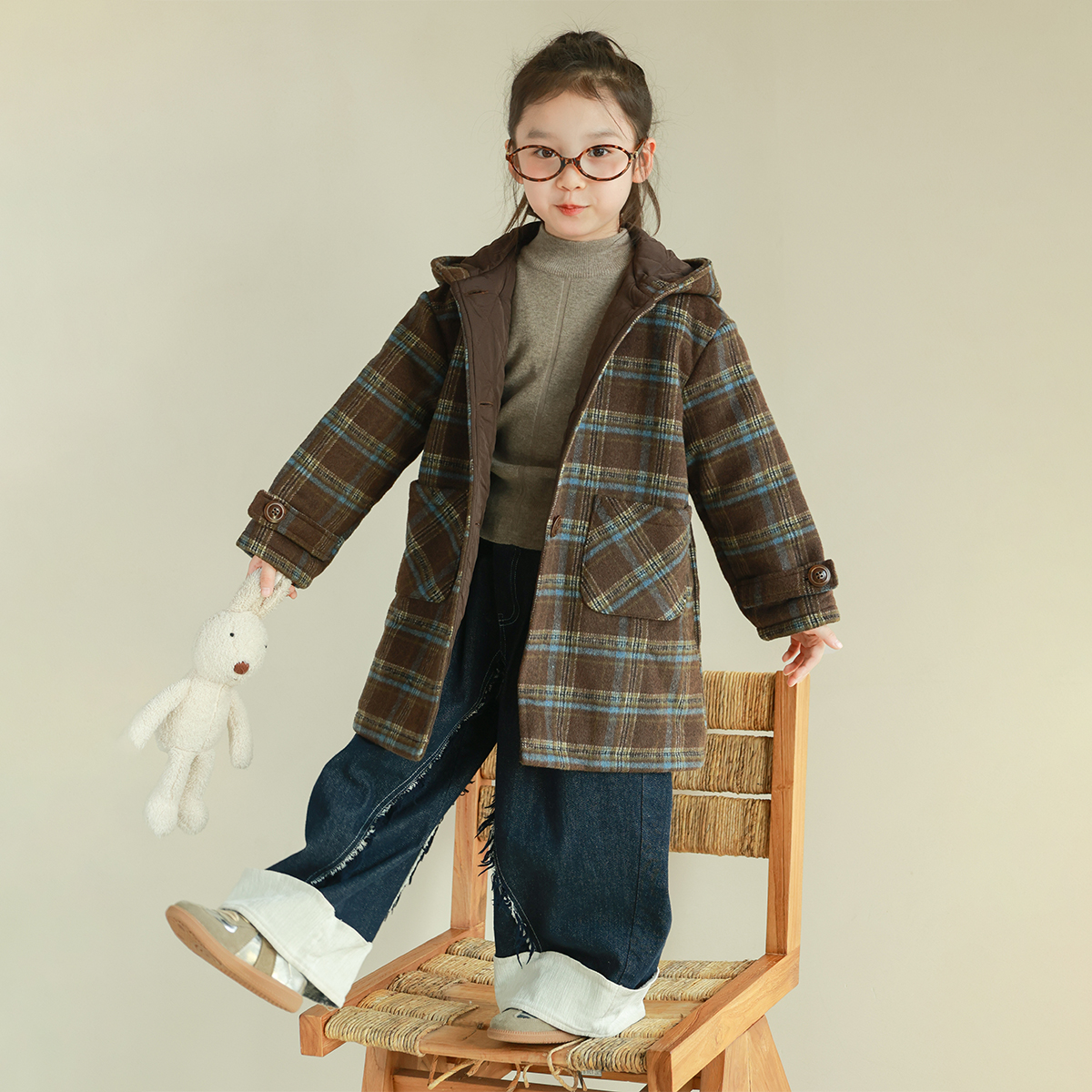 utouto大耳象女童连帽格纹呢大衣2024冬季新款2307794