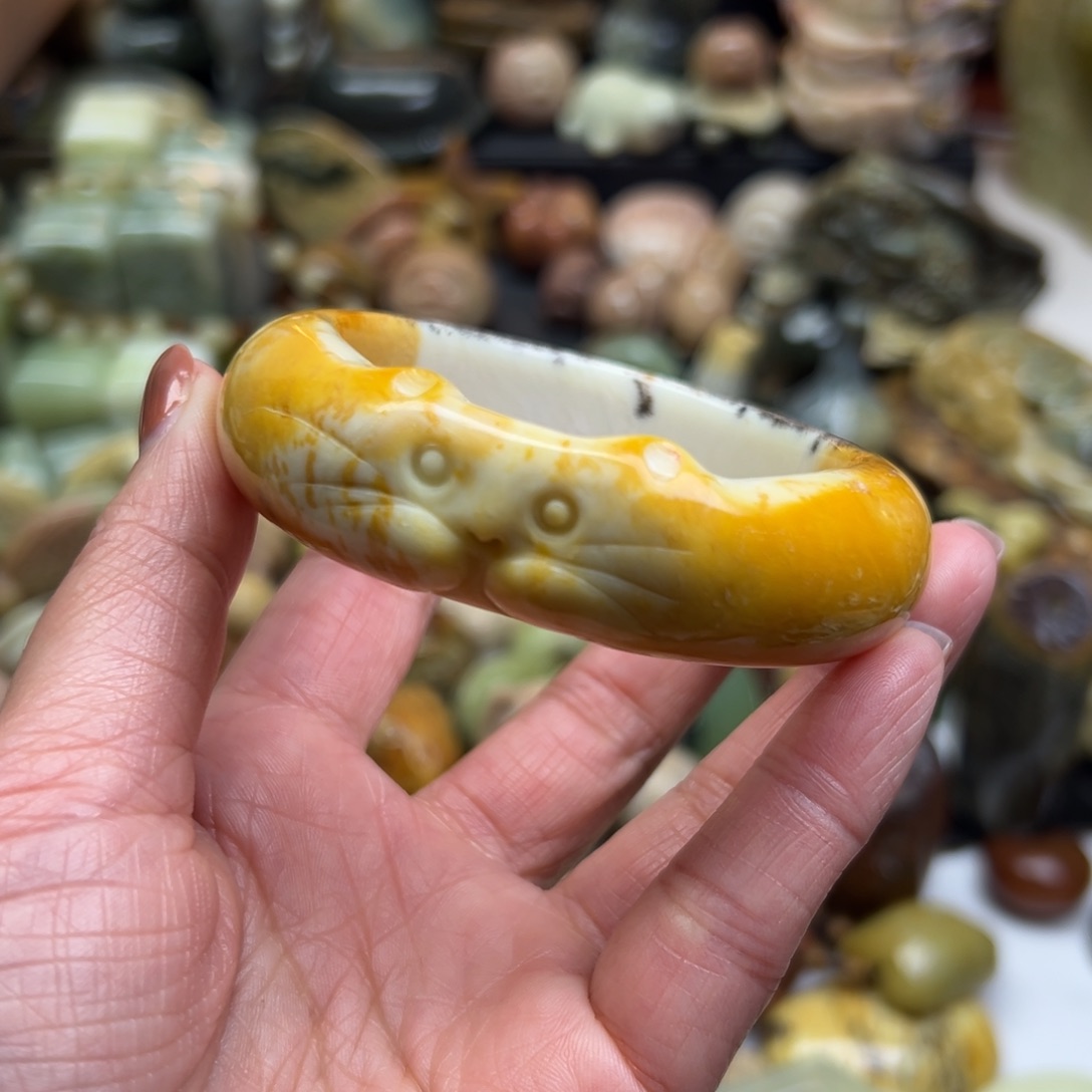 锦***宝岫玉未镶嵌颈饰辽阳花玉猫猫