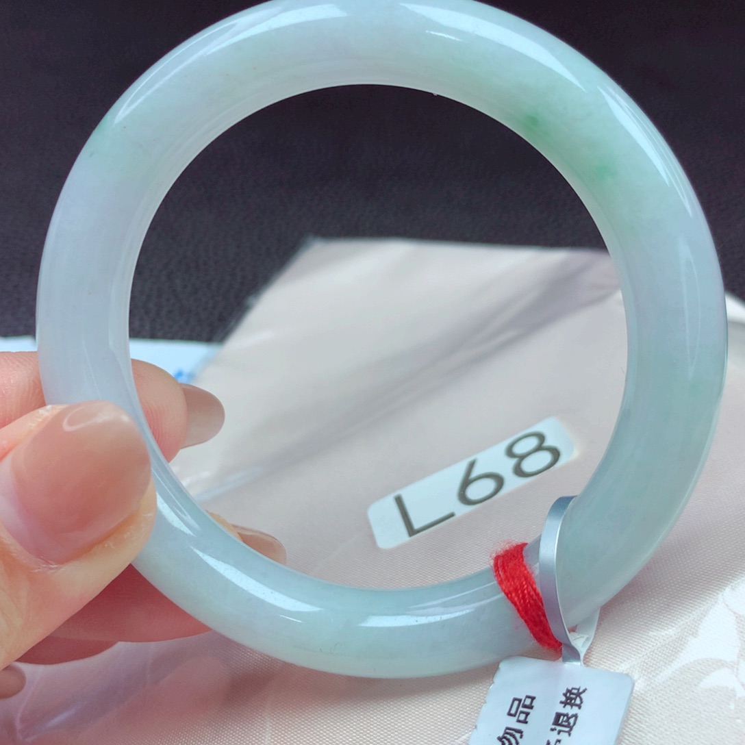 翡翠手镯未镶嵌手镯88