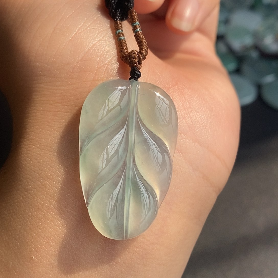 翡翠颈饰未镶嵌翡翠首饰