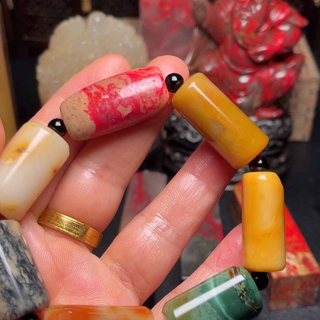 昌化鸡血石昌化鸡血石