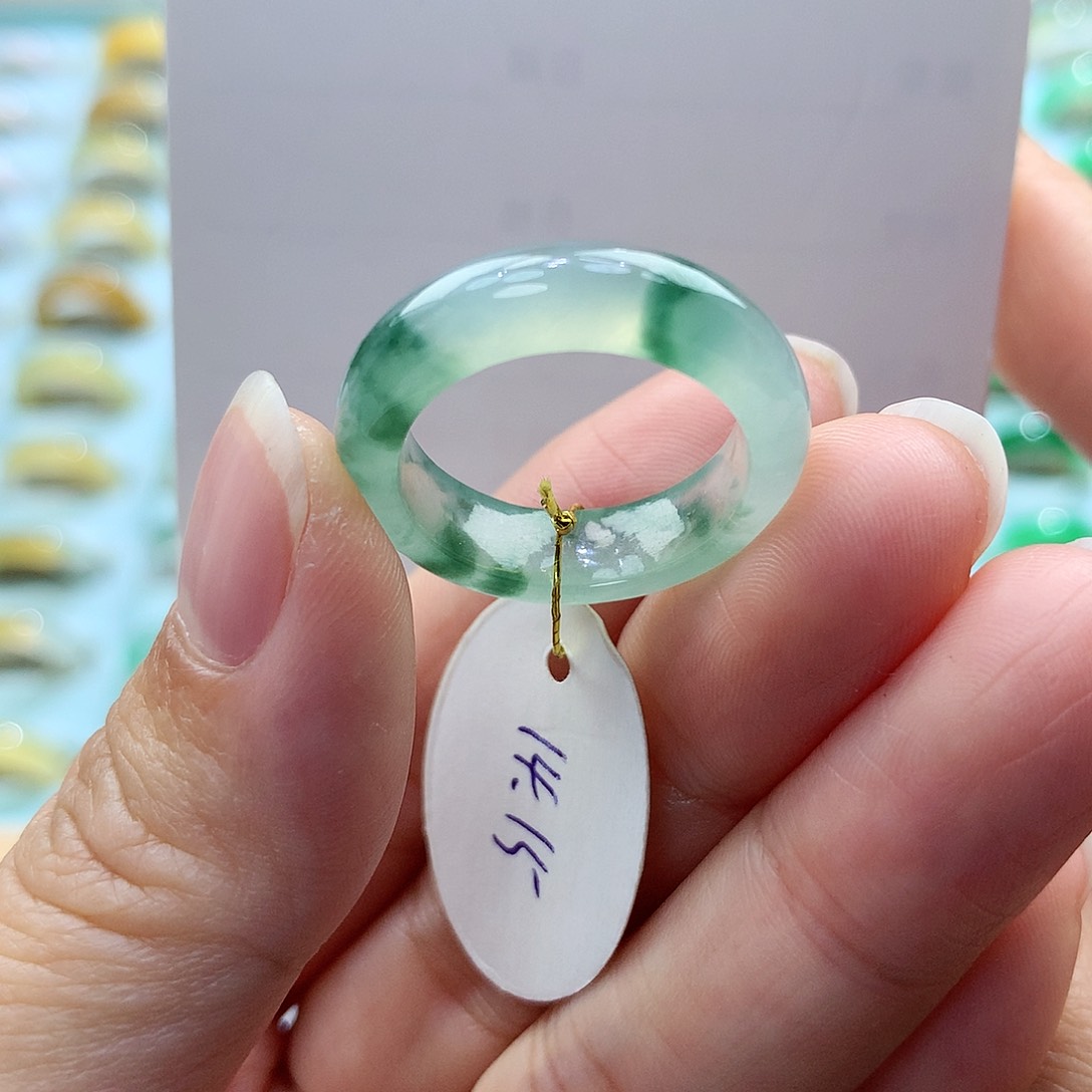 翡翠戒指未镶嵌1415圈