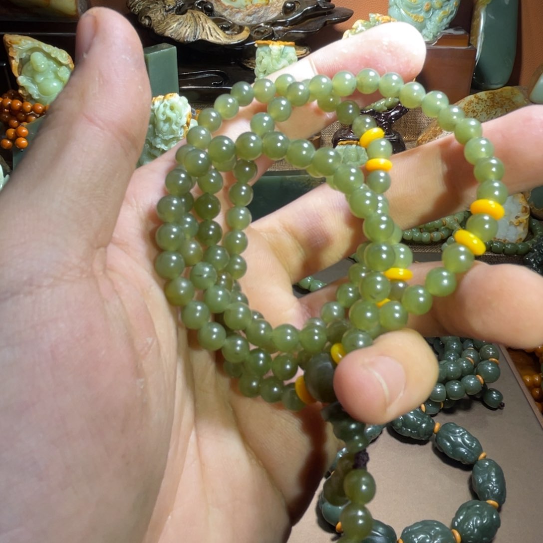 透闪石质玉108黄绿 卡6未镶嵌