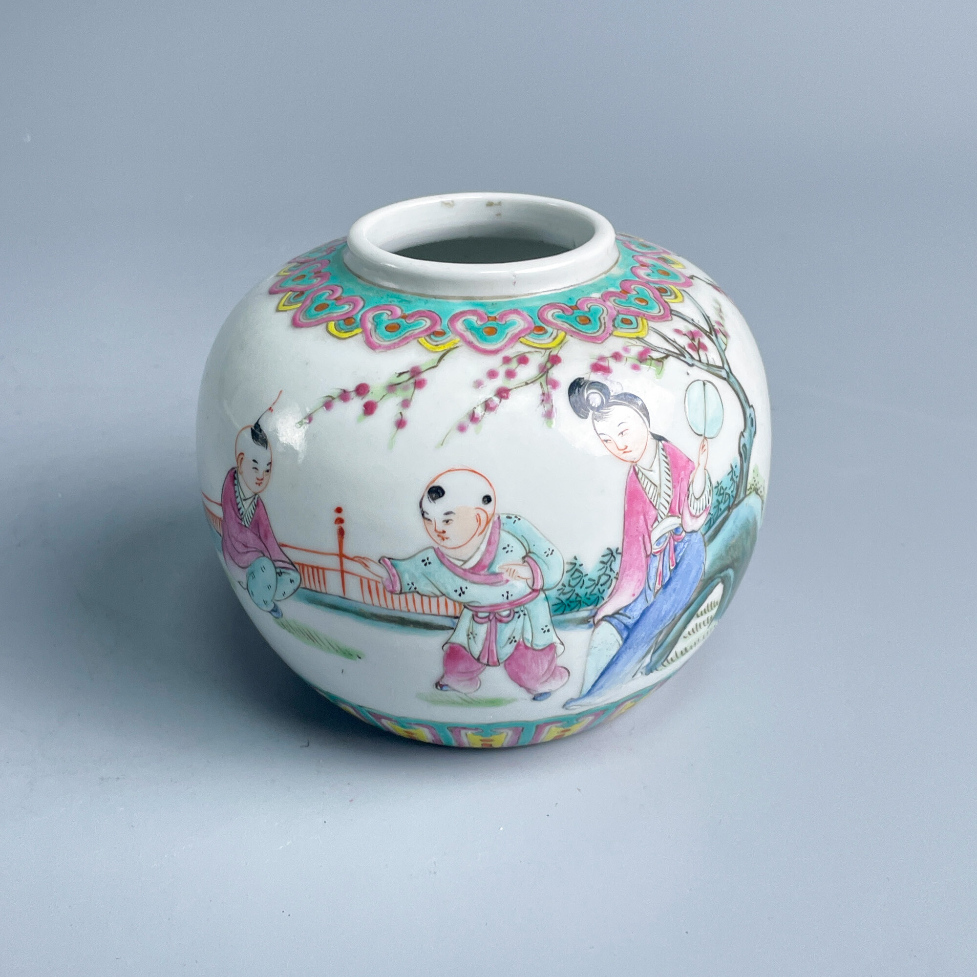 瓷器/古董民国粉彩人物纹小罐-M25AW006659/收藏/文物/绣花张