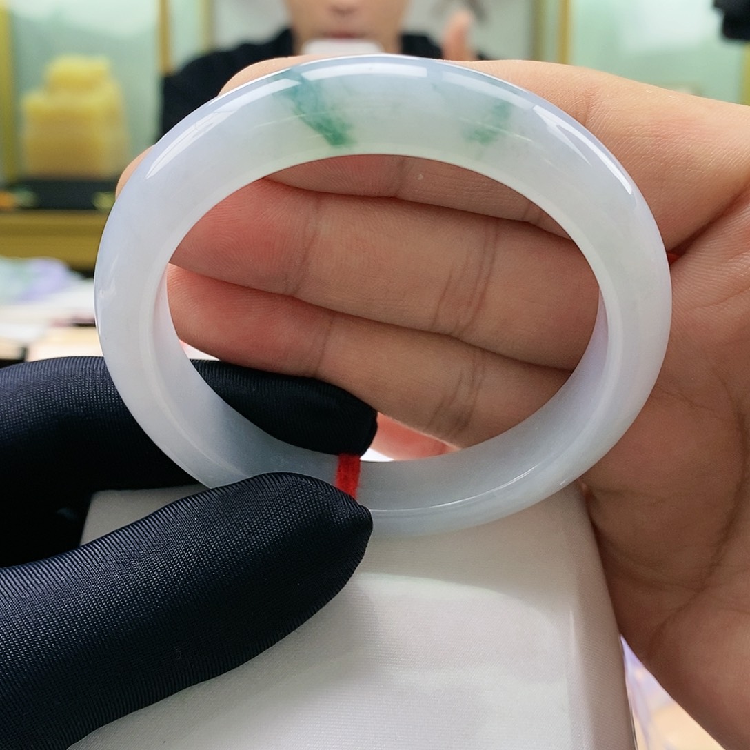 【闪购商品】未镶嵌手镯翡翠飘花