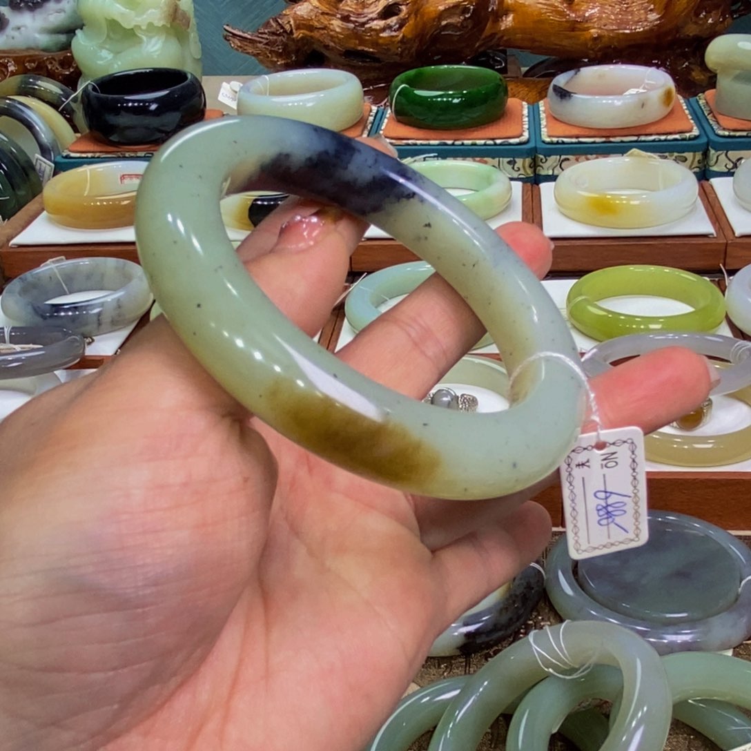 和田玉楼兰三色籽糖青花60➕未镶嵌