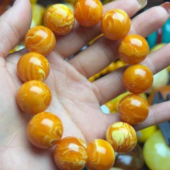 琥珀手串未镶嵌蜜蜡
