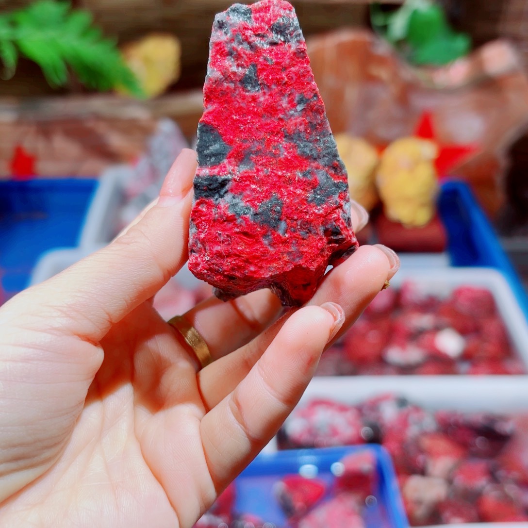 群***岭天然辰砂天然朱砂摆件