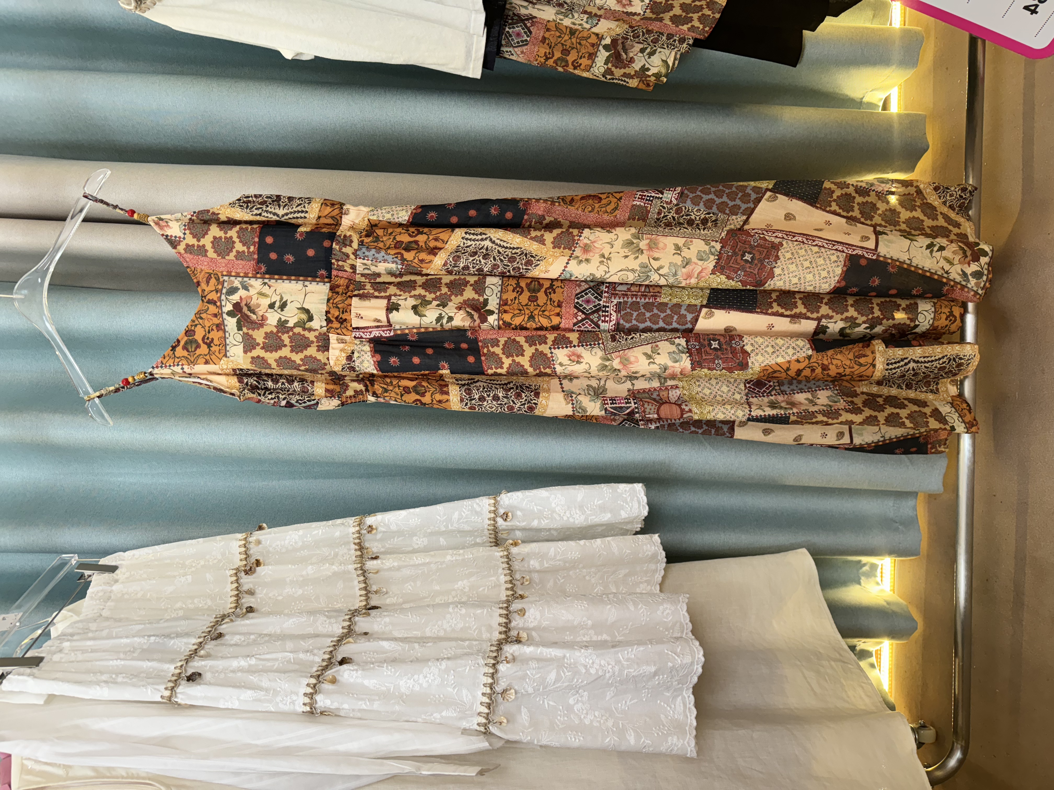 【VV服饰】波西米亚风长裙