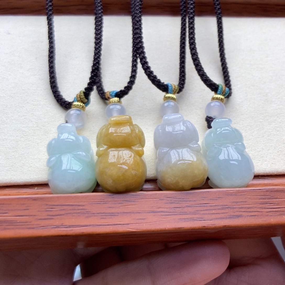 翡翠颈饰未镶嵌吊坠多样性发货发其一