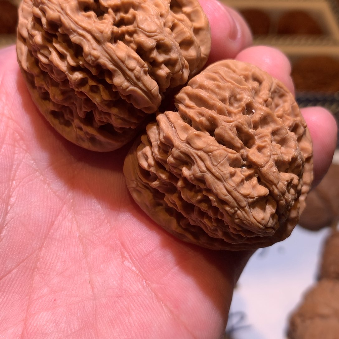 文玩核桃把件美*南将石狮子头