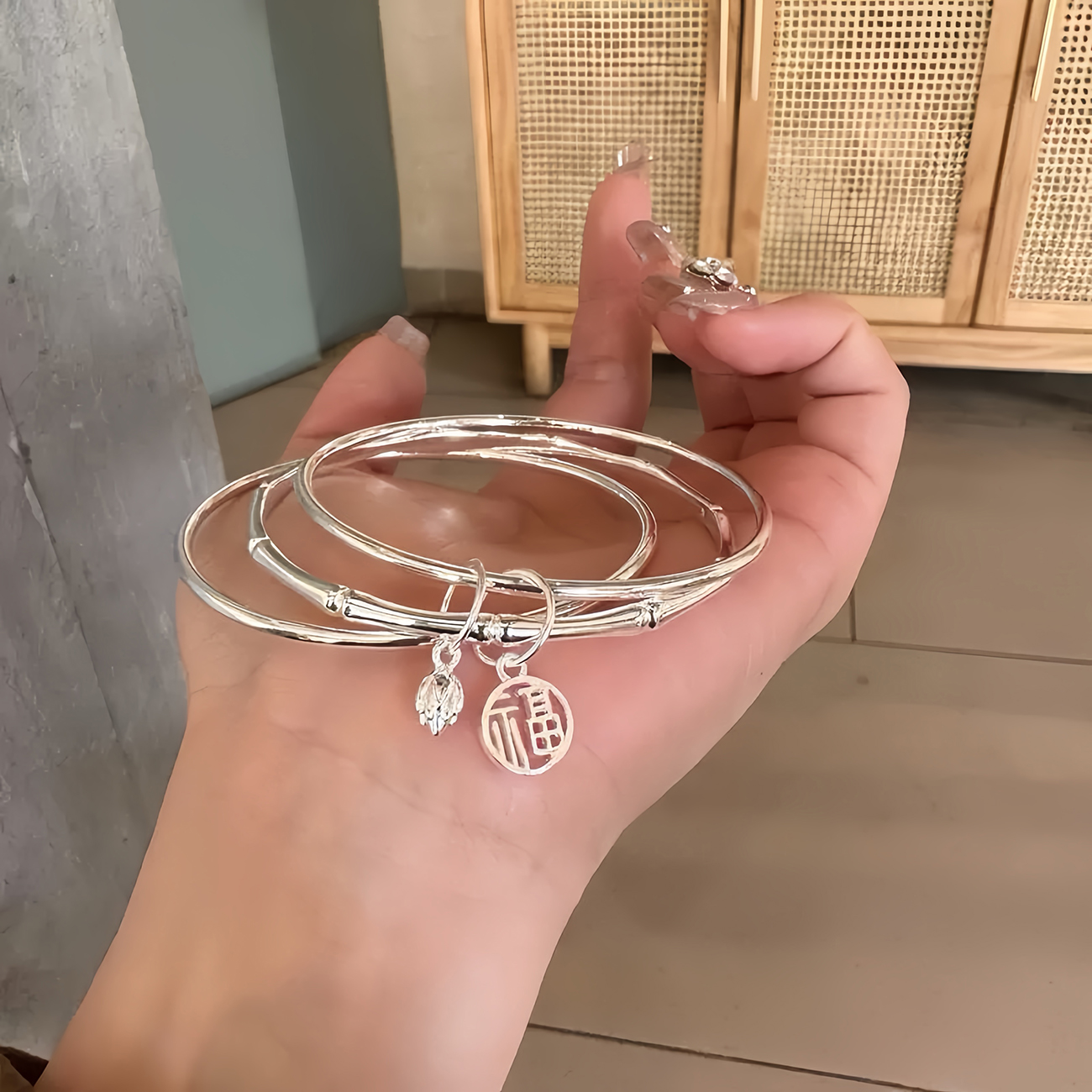 足银手镯 足银9999 三生三世竹节花苞福牌三环闭口实心纯银手镯