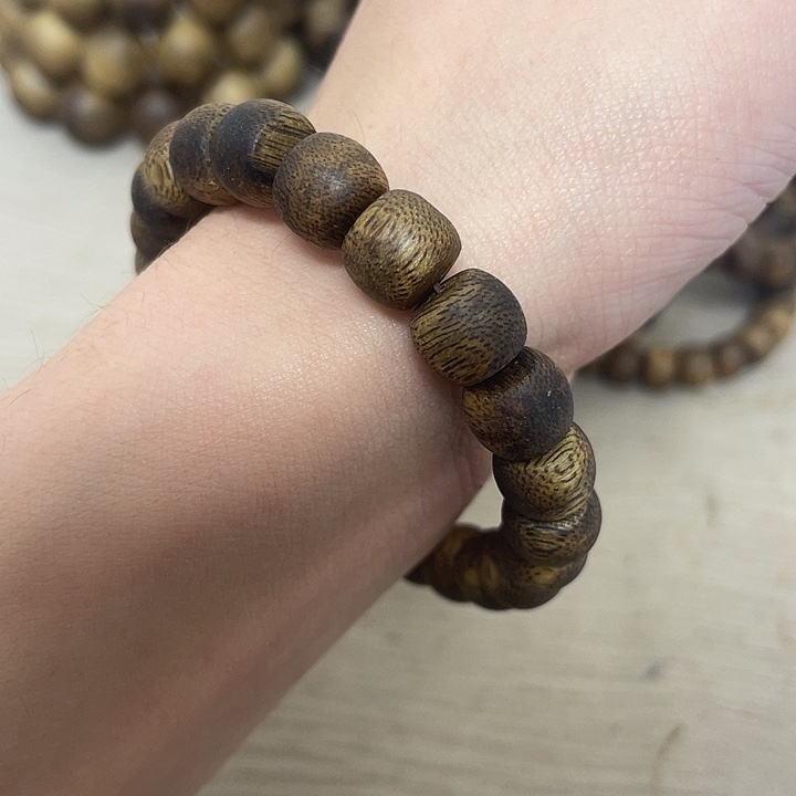 沉香手串九分沉1.0苹果珠单圈