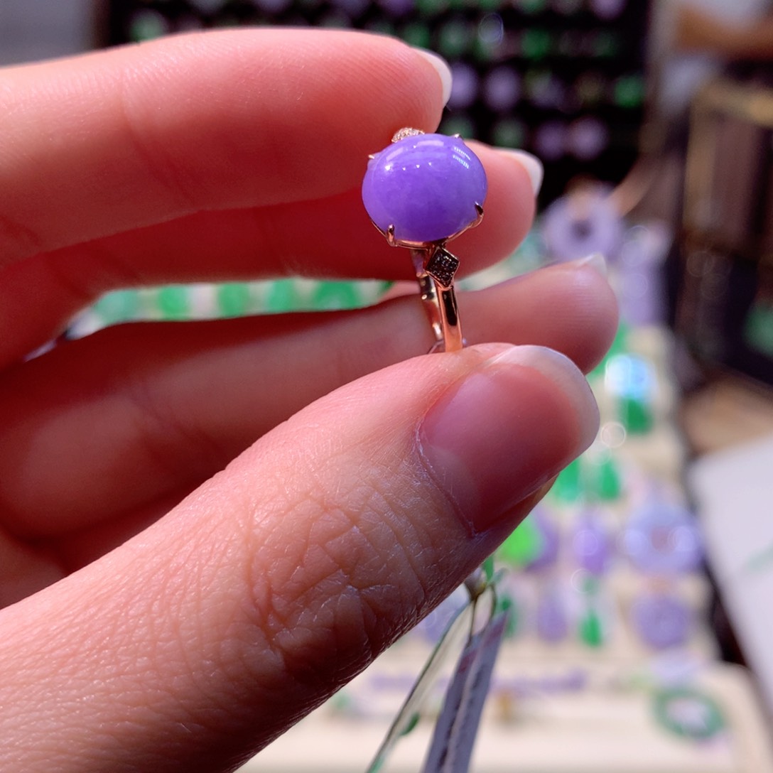 翡翠戒指18K金镶嵌翡翠