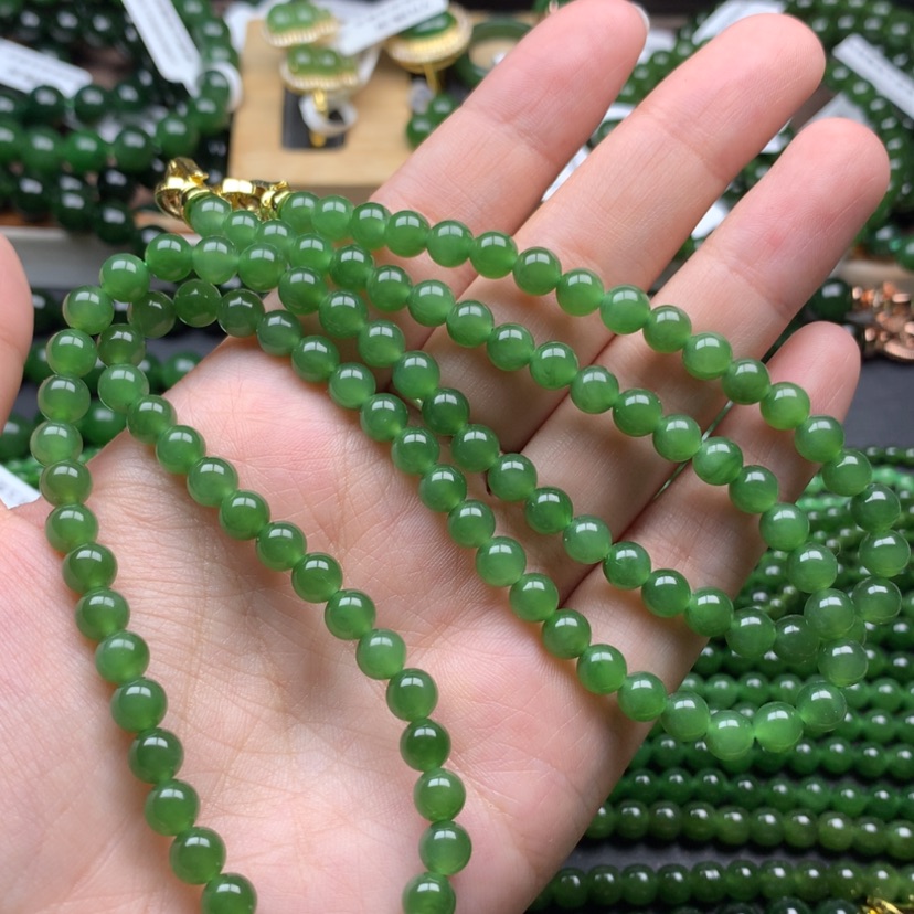 【闪购商品】颈饰未镶嵌和田玉（碧玉）E****e