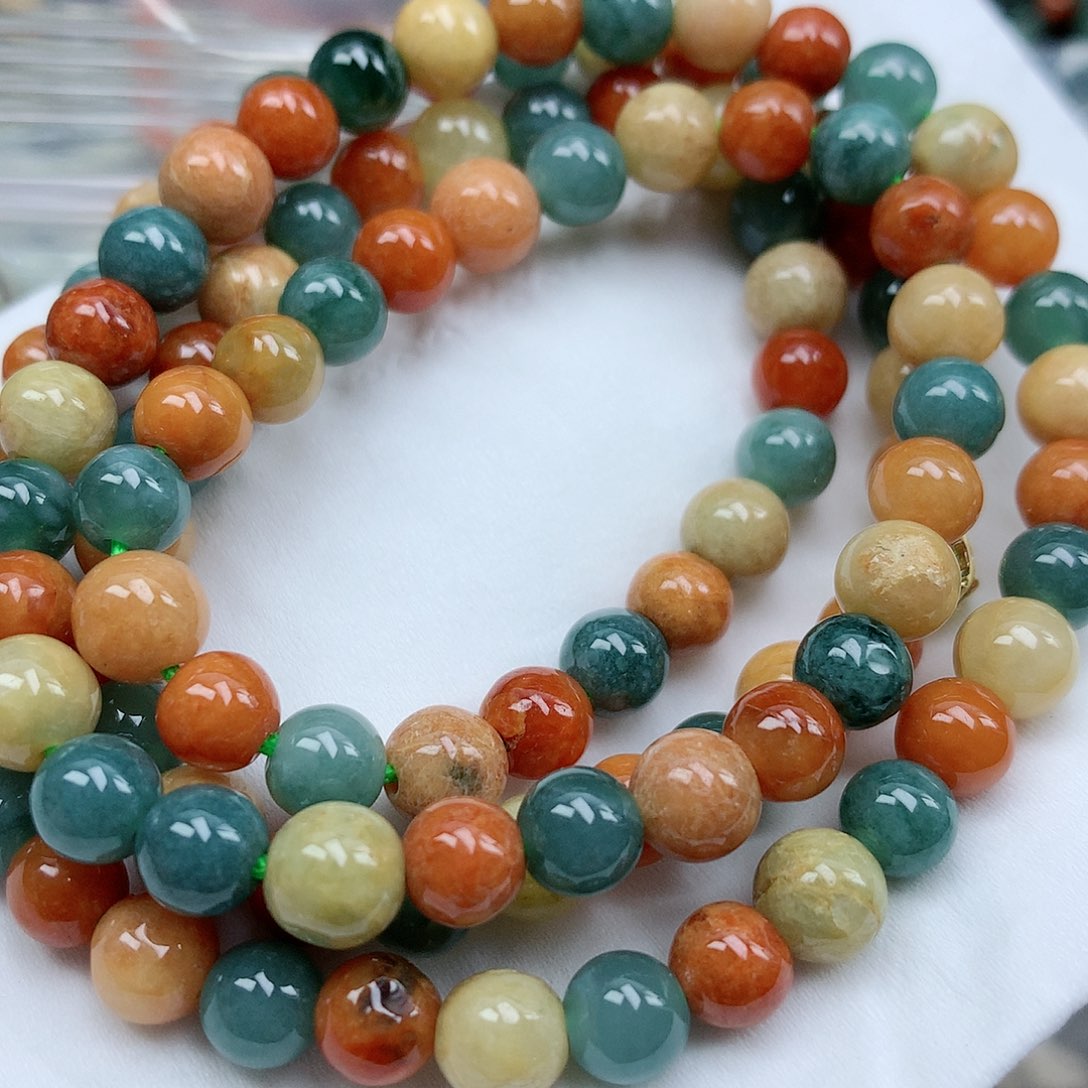 翡翠颈饰未镶嵌手串