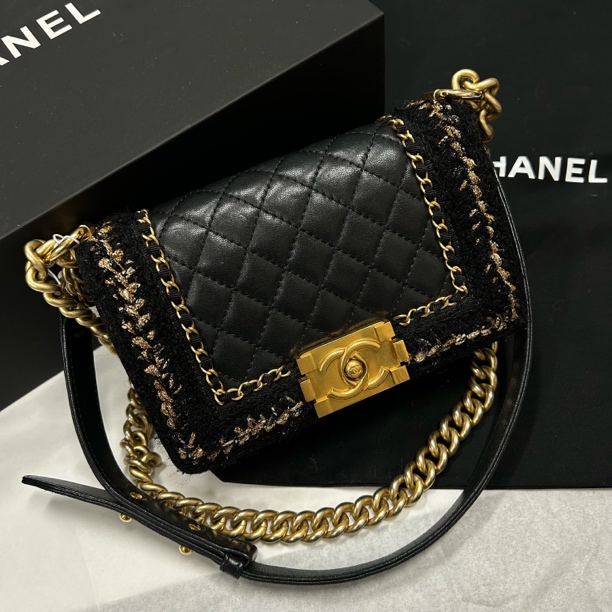 95新 Chanel/香奈儿 多多奢品/香奈儿23开小号leboy斜挎包/98新