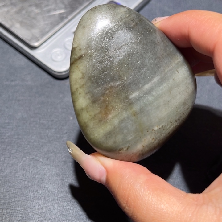 和田玉未镶嵌把件