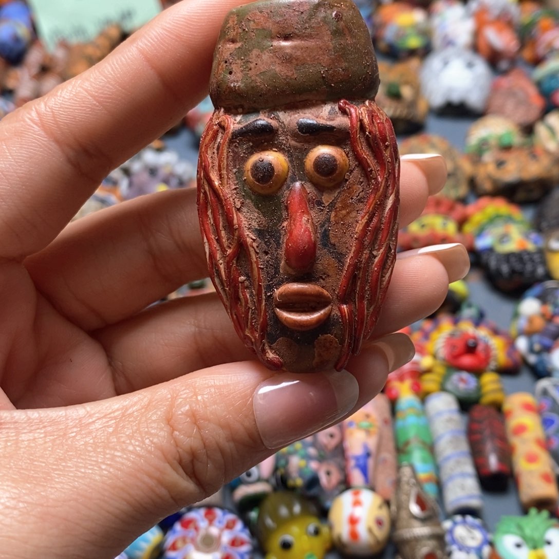 琉璃颈饰印度尼西亚画家