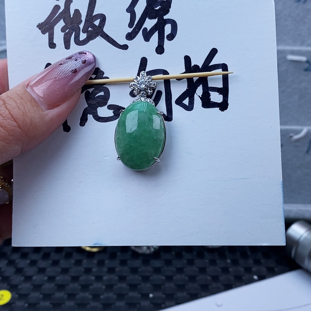 奈***道翡翠未镶嵌戒指缅甸