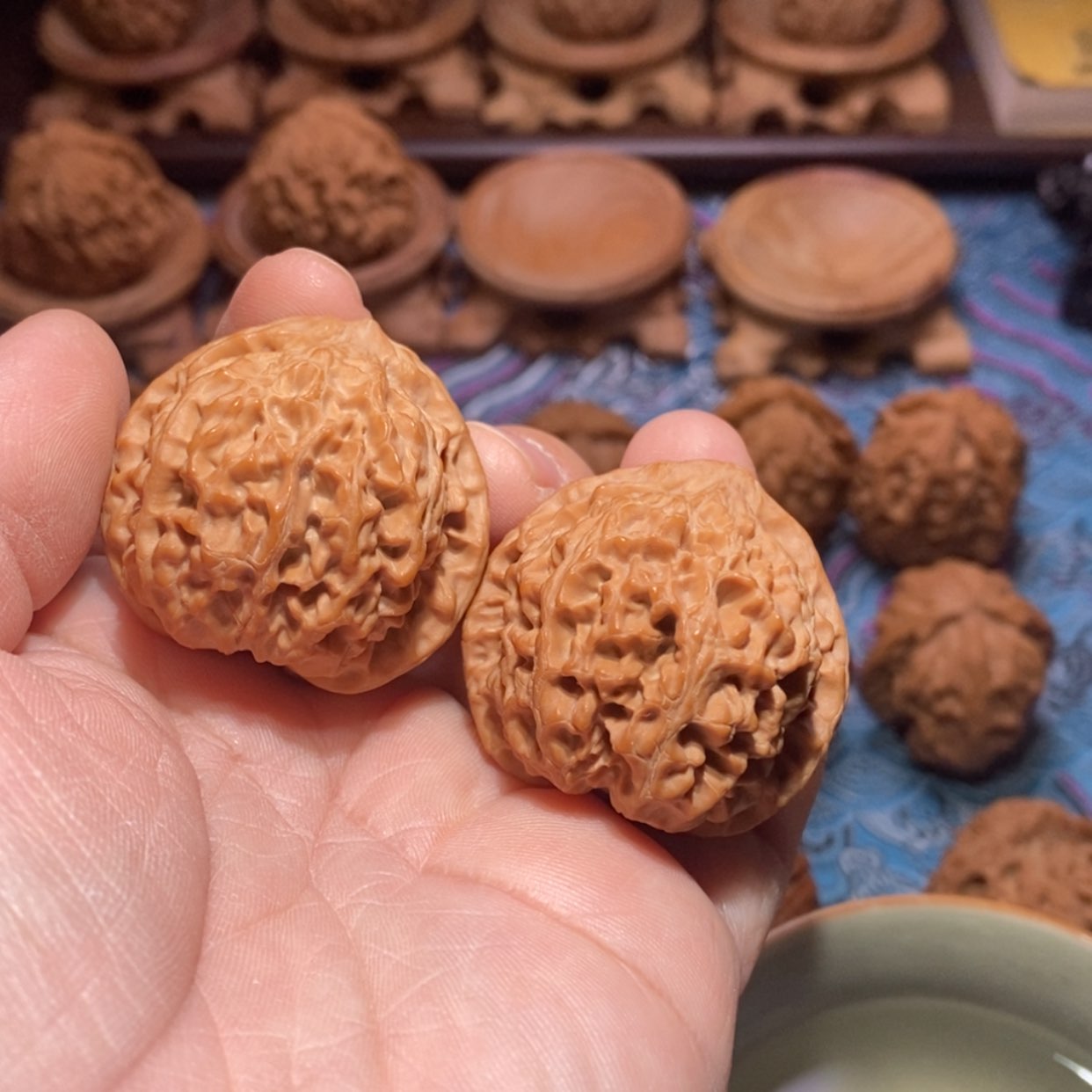 【闪购商品】文玩核桃吊坠原树容天