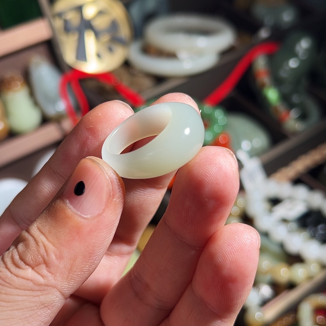 和田玉戒指未镶嵌新疆细油茉莉奶绿馒头戒货头18mm