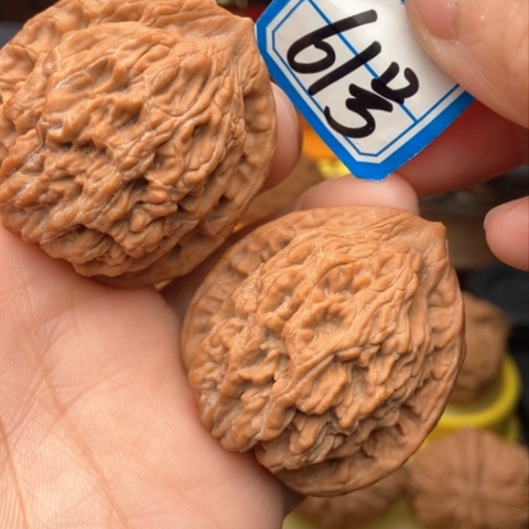 文玩核桃吊坠麦虎39