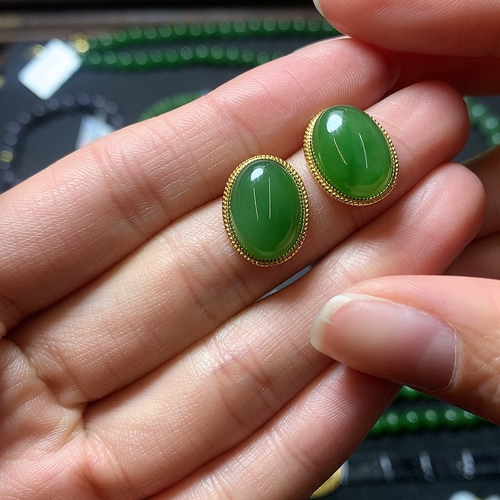 和田玉耳饰银S925镶嵌晴**里