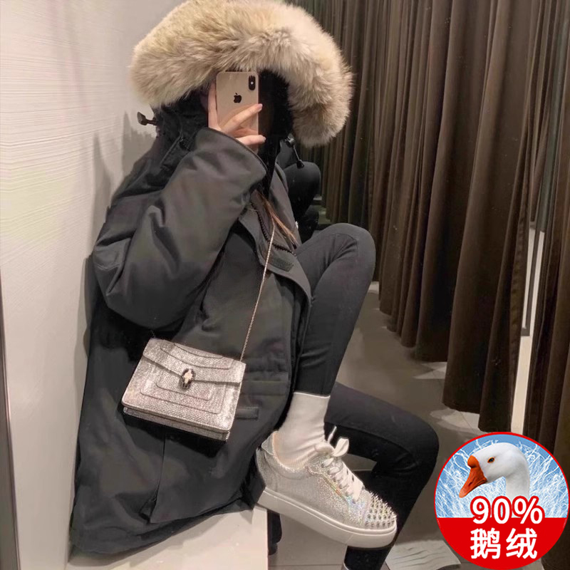 大鹅苗高档奢侈大毛领鹅绒服女款冬季超厚情侣外套男士工装羽绒服
