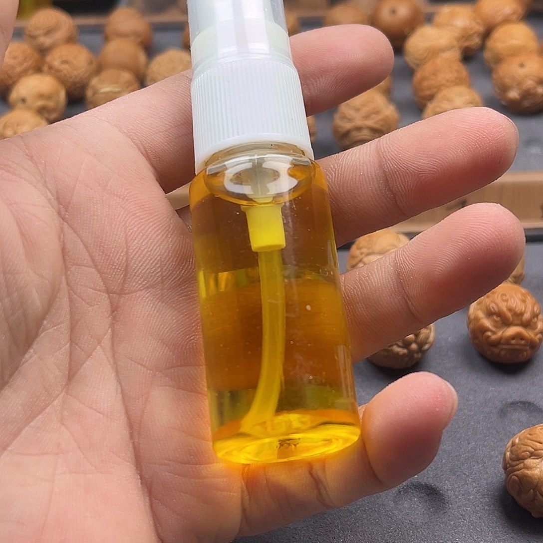 燕***…猴头核桃吊坠核桃油