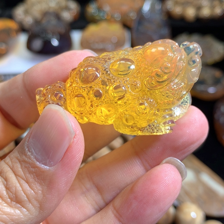 琥珀颈饰未镶嵌金蟾