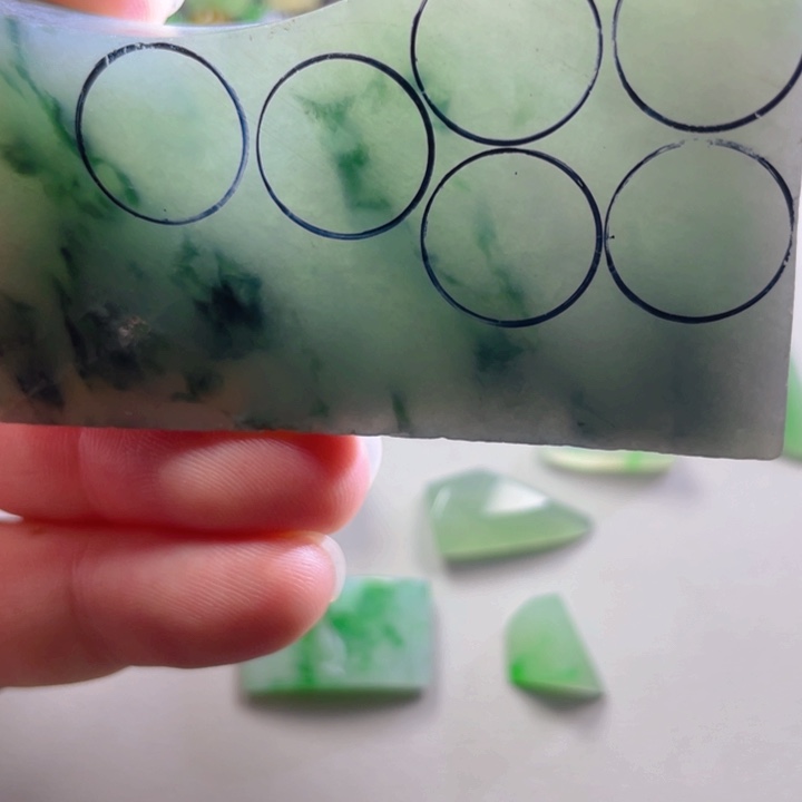 定制翡翠未镶嵌翡翠