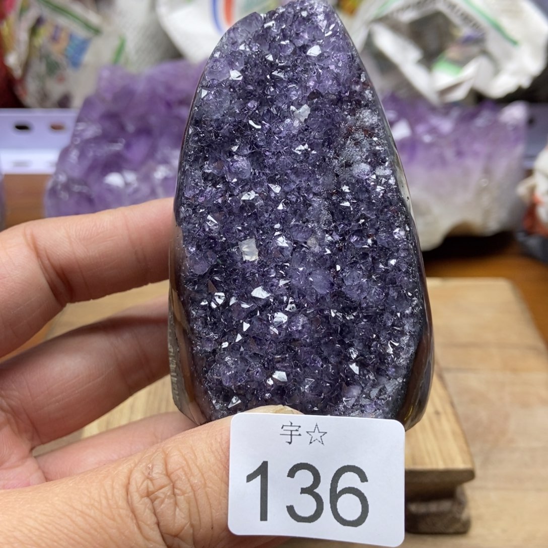 紫晶天然水晶摆件未镶嵌