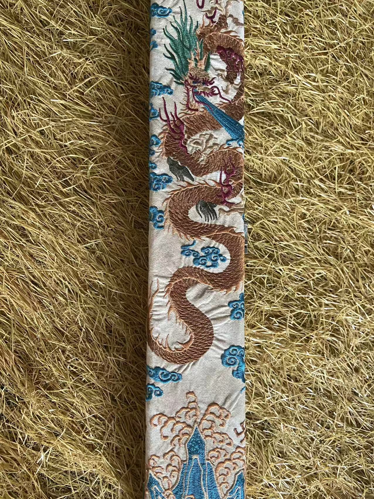 刺绣带锁长盒装饰画