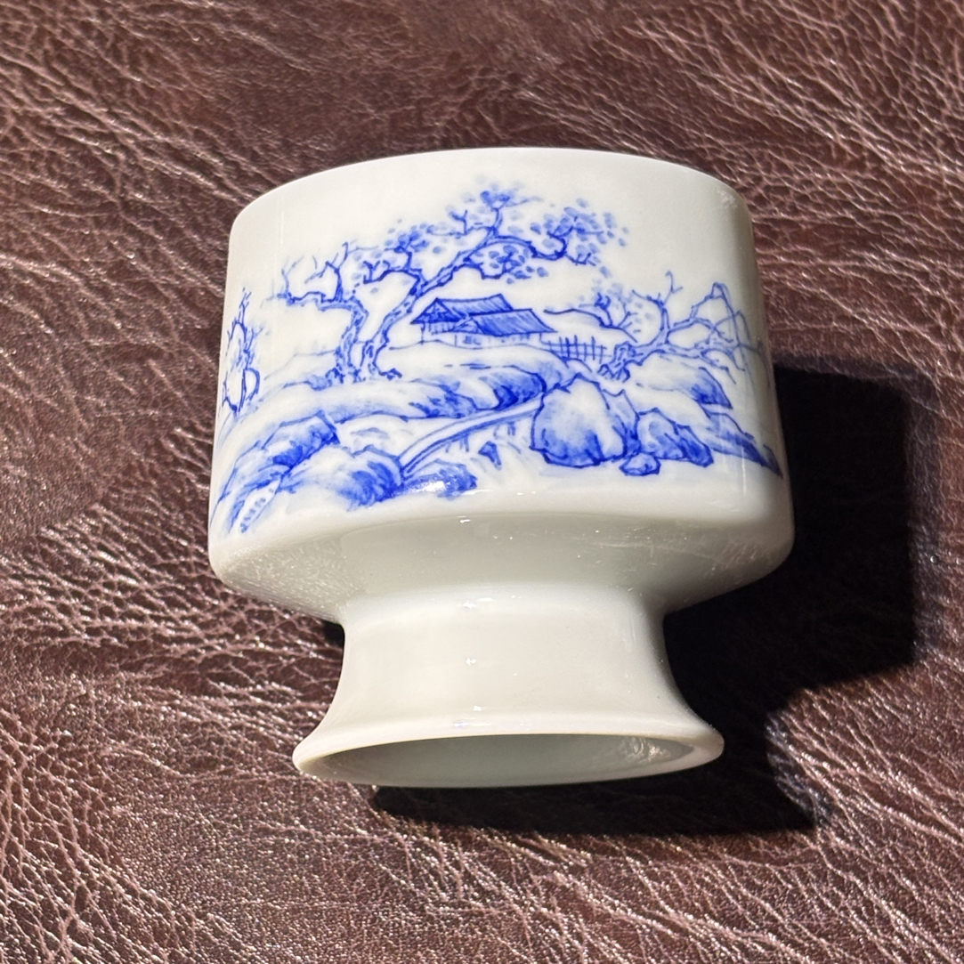 福利青花手绘山水高脚杯