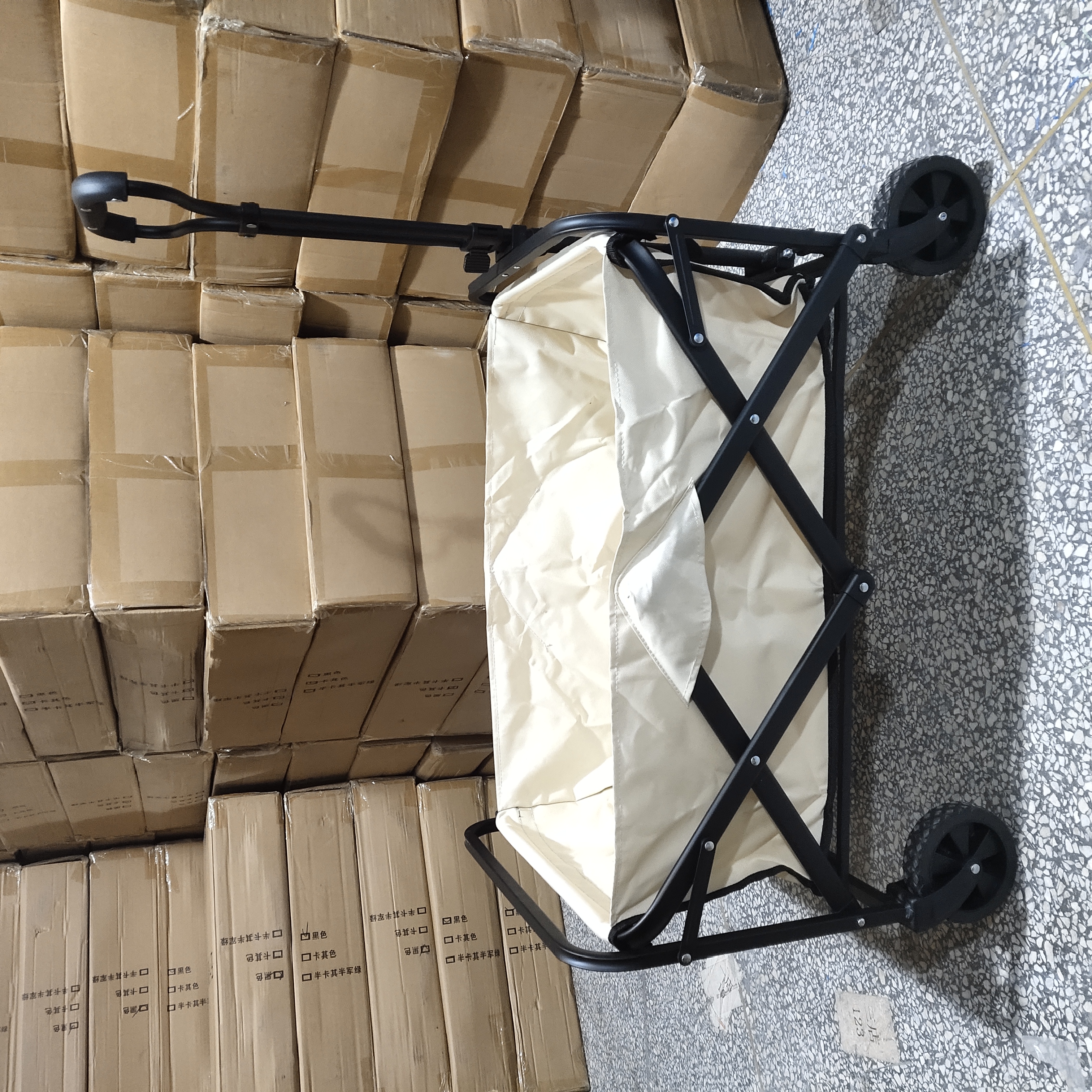 5寸 卡其色 露营车  43*70*24（样品 有脏）