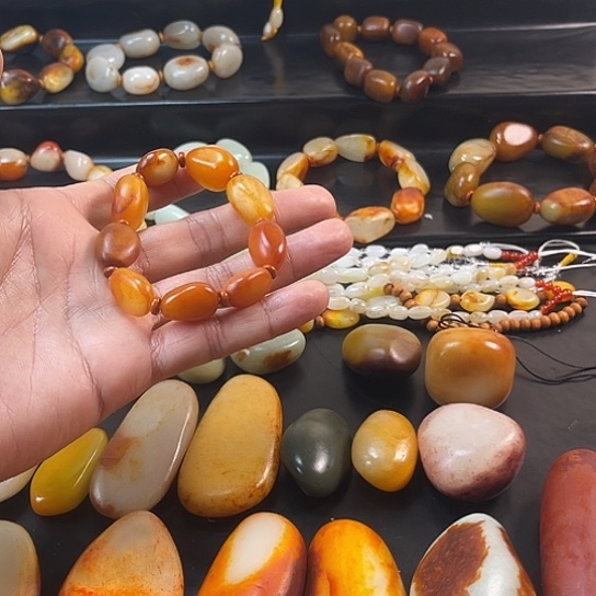 张***刚和田玉未镶嵌挂件