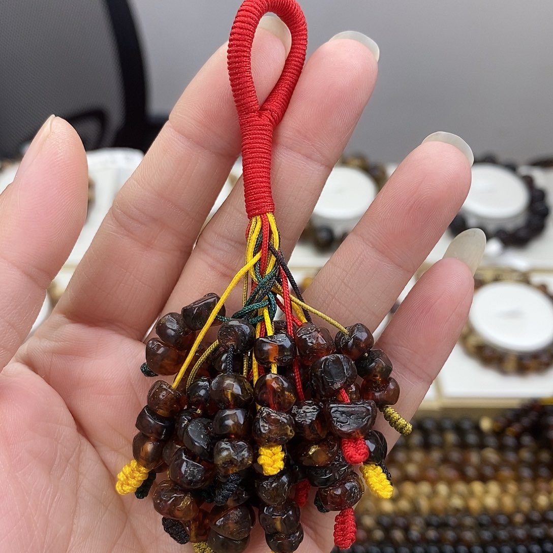 琥珀未镶嵌裸石琥珀