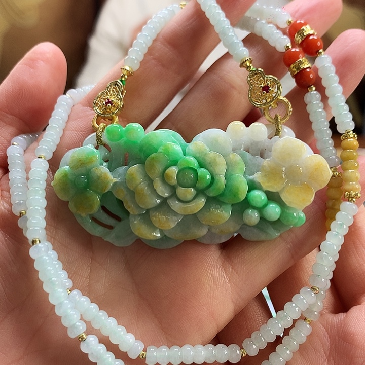 翡翠颈饰未镶嵌吊坠